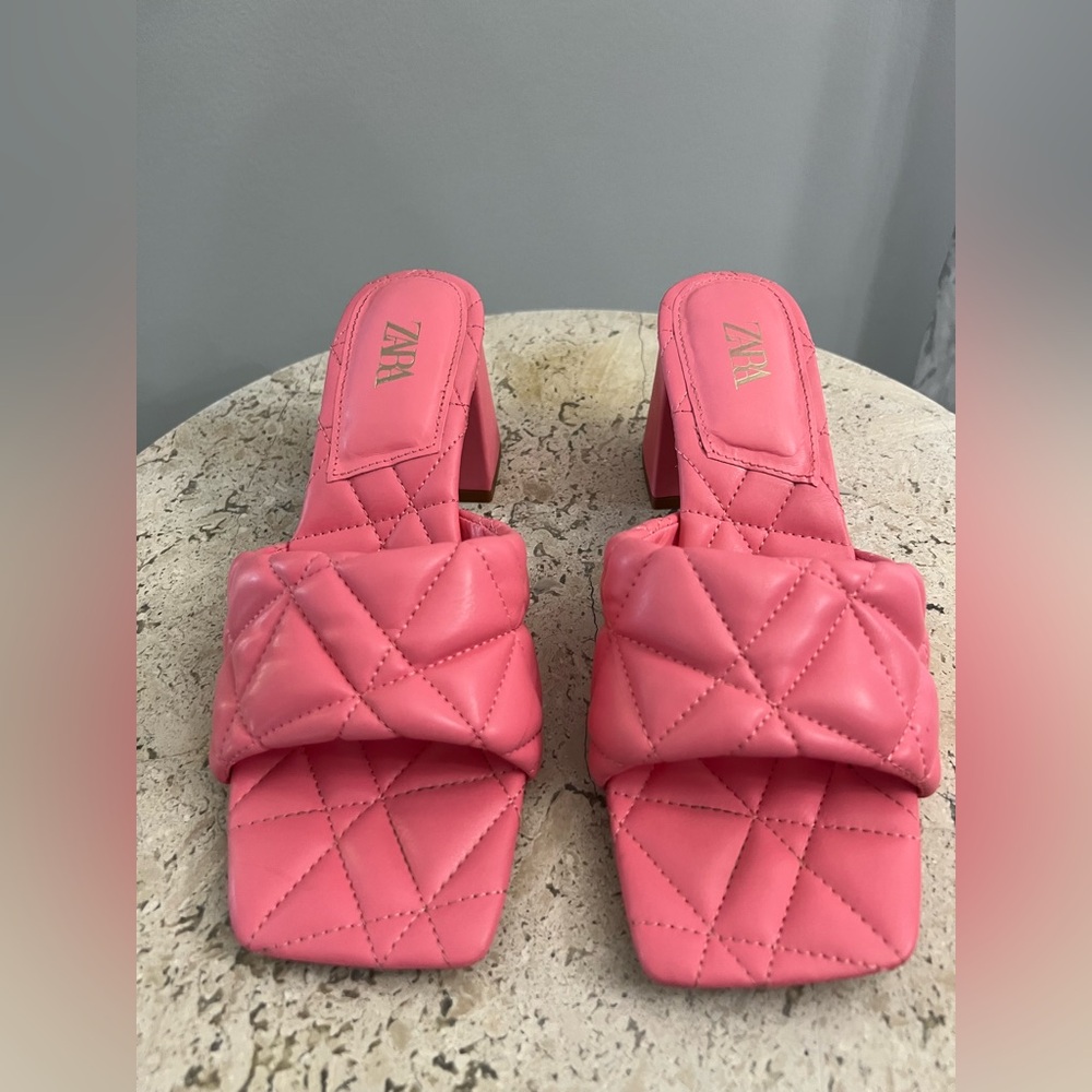 🩷 Zara pink quilted open toe faux leather heeled sandals gently used - Picture 1 of 7